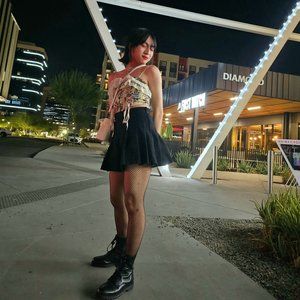 Meet your Posher, Emi